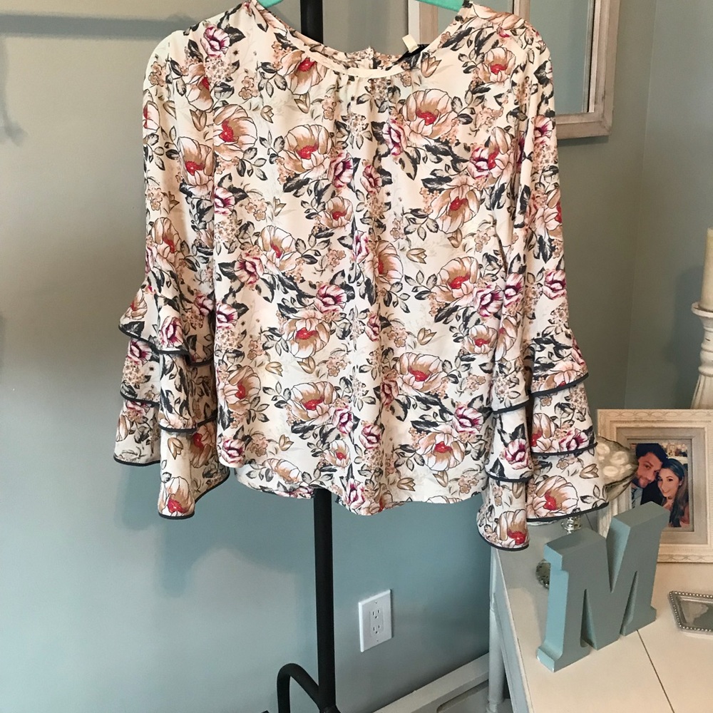 Floral Bell Sleeve Top NWT